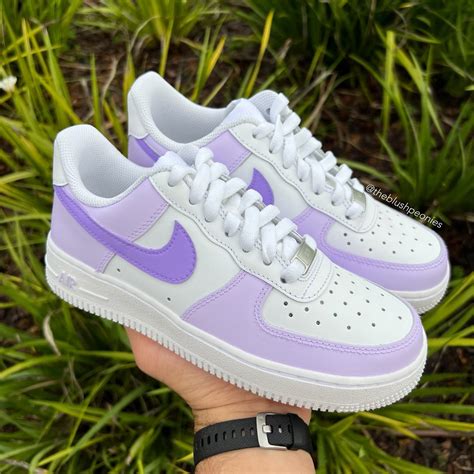 lila sneakers nike